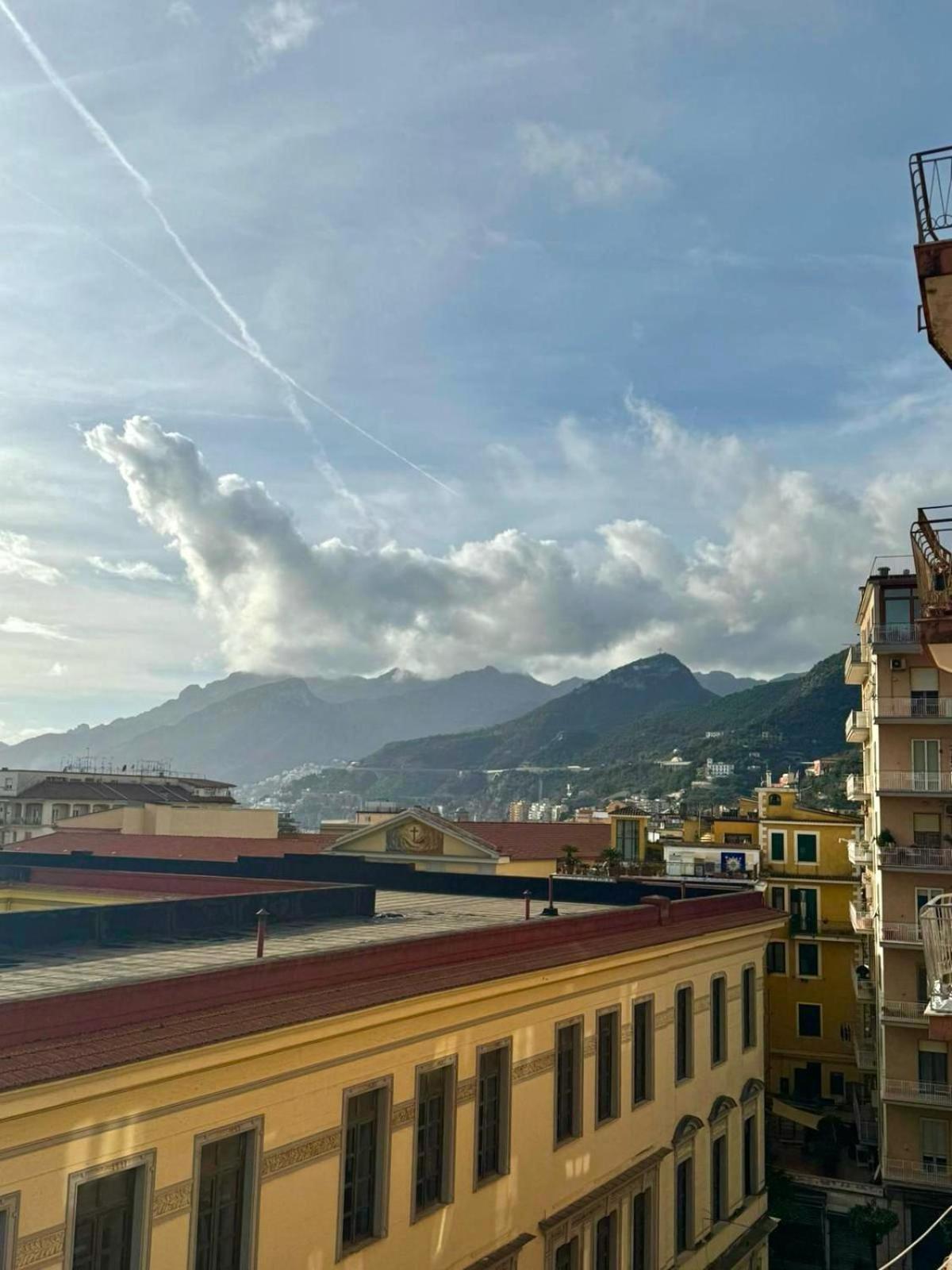 A Casa Di Don Peppino Apartamento Salerno Exterior foto