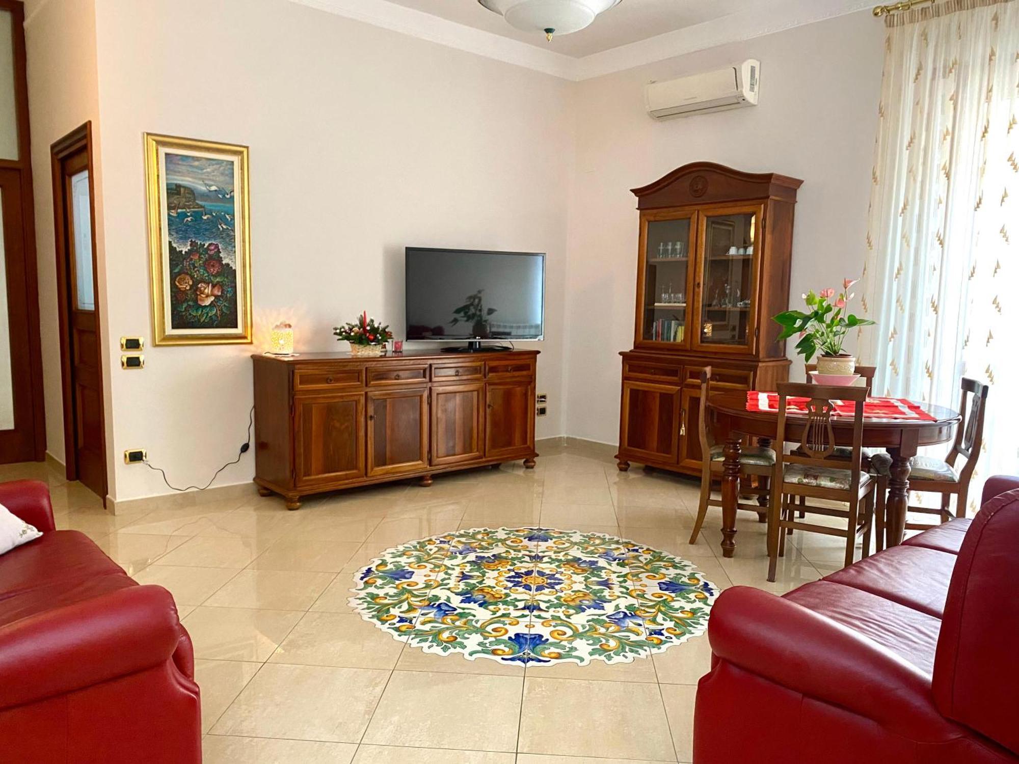 A Casa Di Don Peppino Apartamento Salerno Exterior foto